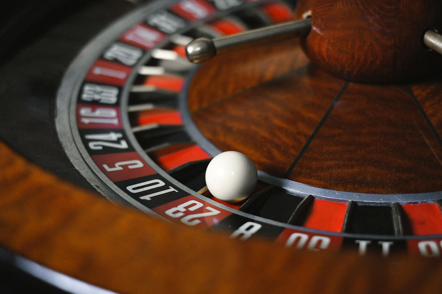 Điểm khác biệt quan trọng của roulette châu Âu là bánh xe chỉ có một ô số 0.